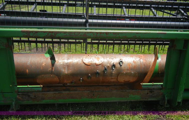 image for item A2110 John Deere 915 15' flex head
