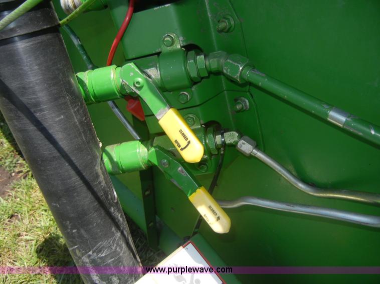 image for item A2110 John Deere 915 15' flex head