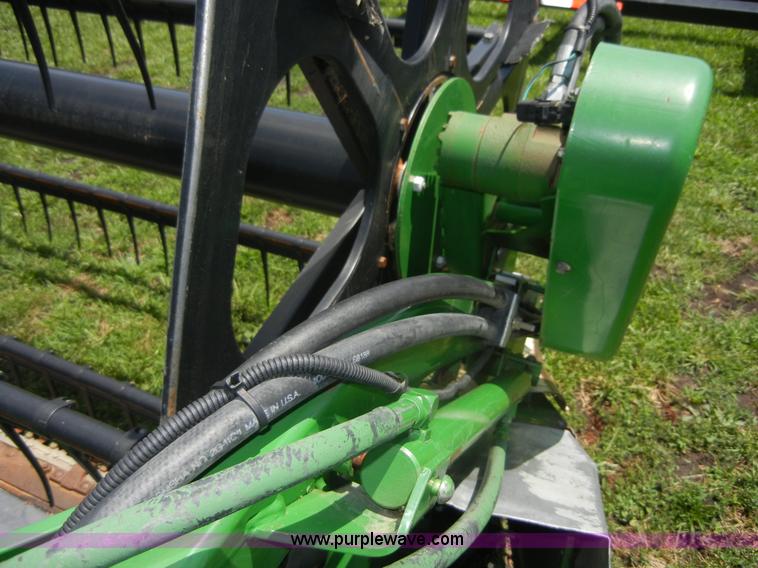 image for item A2110 John Deere 915 15' flex head