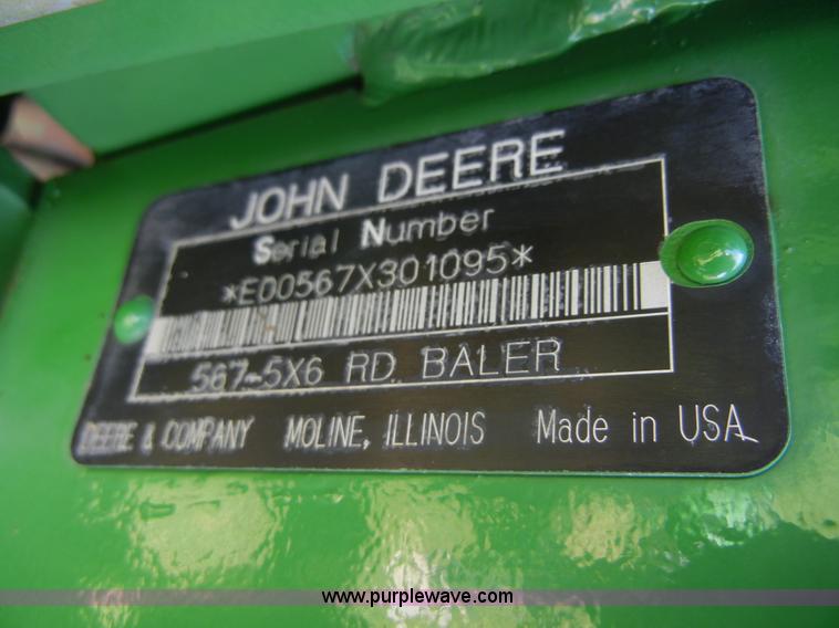 image for item A2111 2004 John Deere 567 round baler