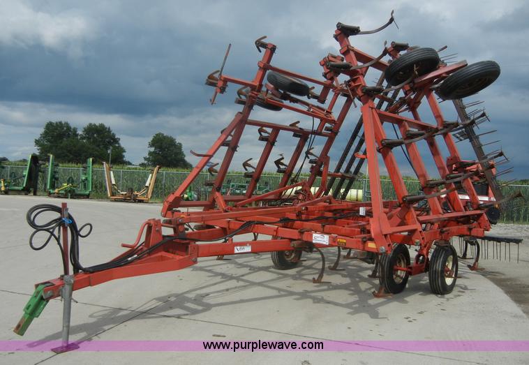 image for item A2115 Case IH 4800 Vibra shank field cultivator