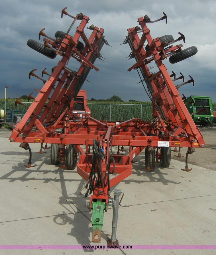 image for item A2115 Case IH 4800 Vibra shank field cultivator