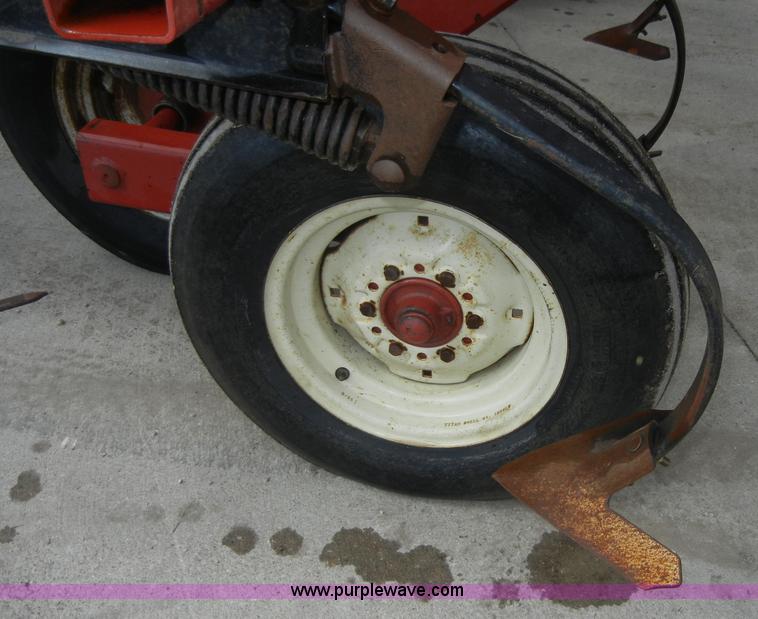 image for item A2115 Case IH 4800 Vibra shank field cultivator