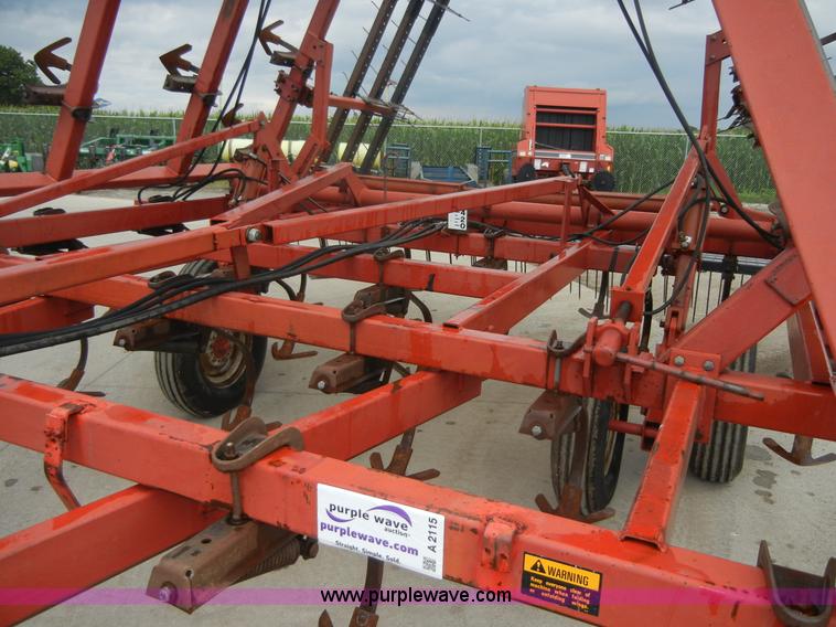 image for item A2115 Case IH 4800 Vibra shank field cultivator