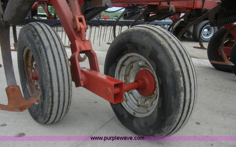 image for item A2115 Case IH 4800 Vibra shank field cultivator