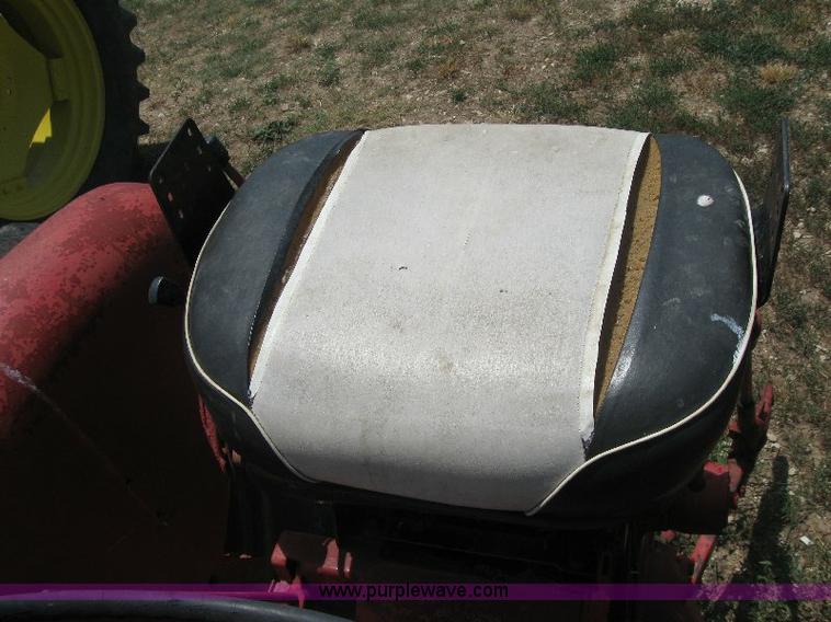 image for item A2507 1964 Farmall 706 tractor