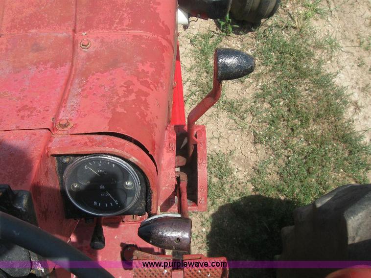 image for item A2507 1964 Farmall 706 tractor