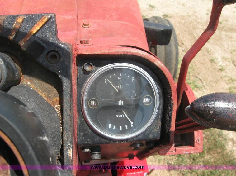 image for item A2507 1964 Farmall 706 tractor