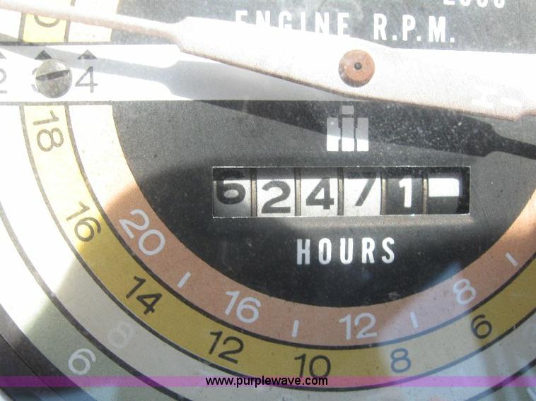 image for item A2507 1964 Farmall 706 tractor