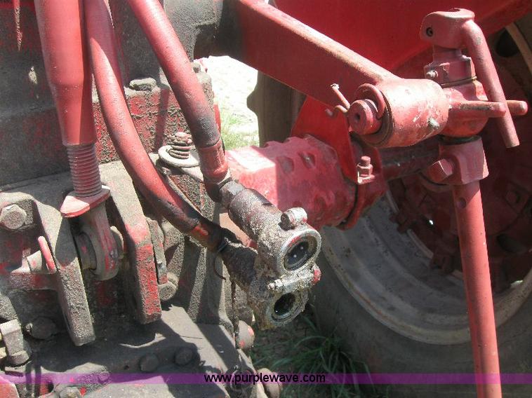 image for item A2507 1964 Farmall 706 tractor