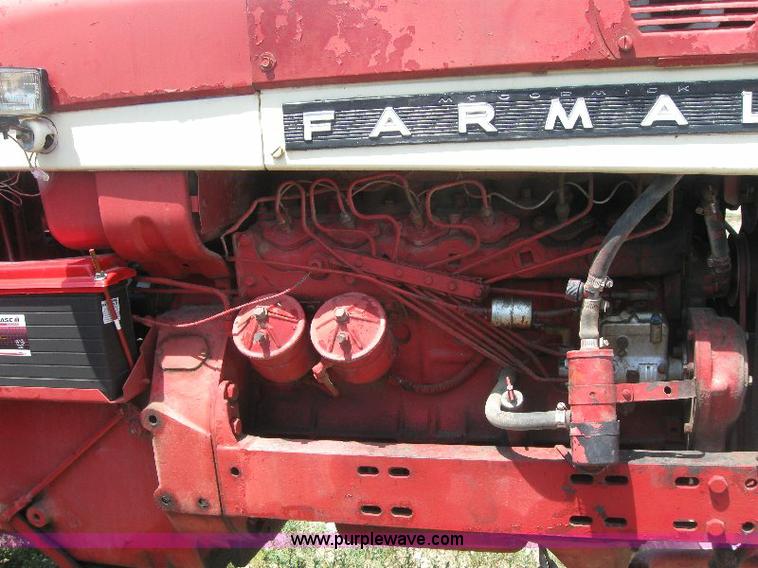 image for item A2507 1964 Farmall 706 tractor
