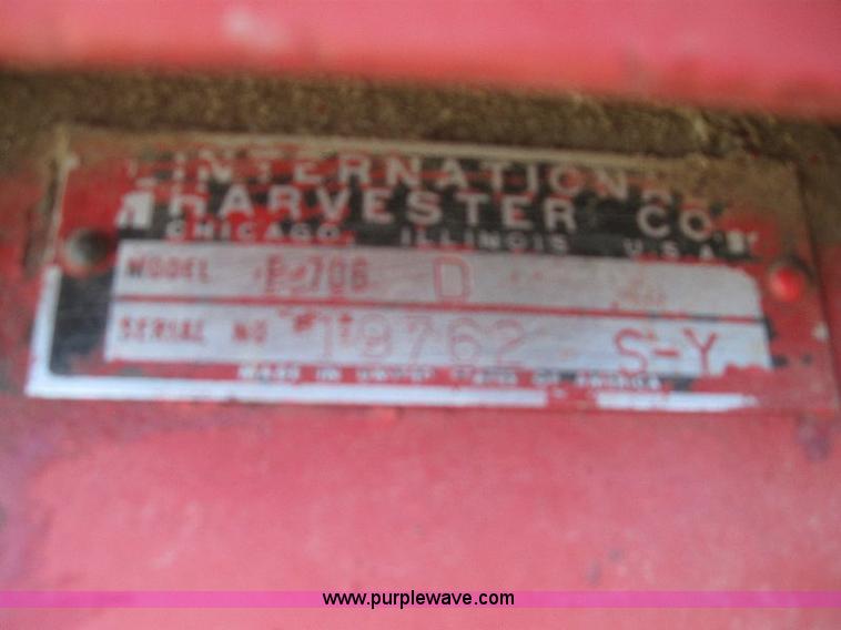 image for item A2507 1964 Farmall 706 tractor