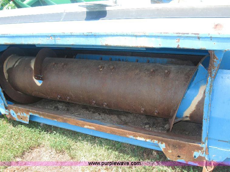 image for item A2508 Shelbourne CX84 27' stripper header