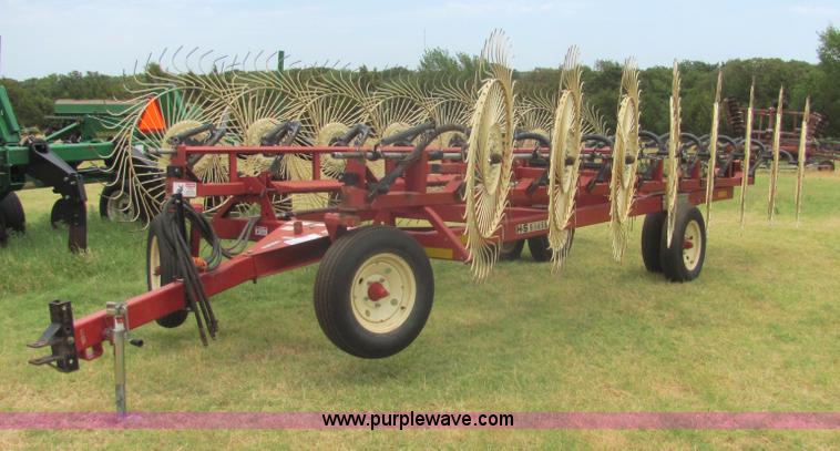 image for item A3613 2009 H&S BF16 bi-fold rake