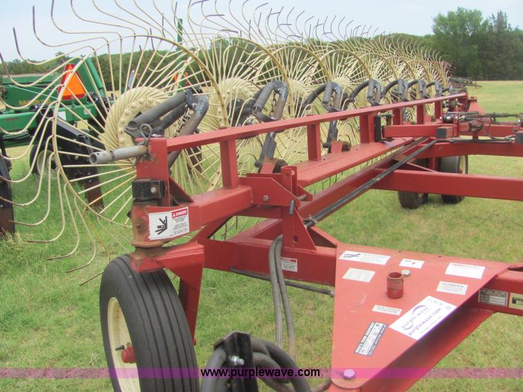 image for item A3613 2009 H&S BF16 bi-fold rake