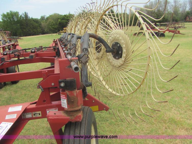 image for item A3613 2009 H&S BF16 bi-fold rake