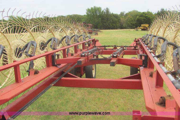 image for item A3613 2009 H&S BF16 bi-fold rake