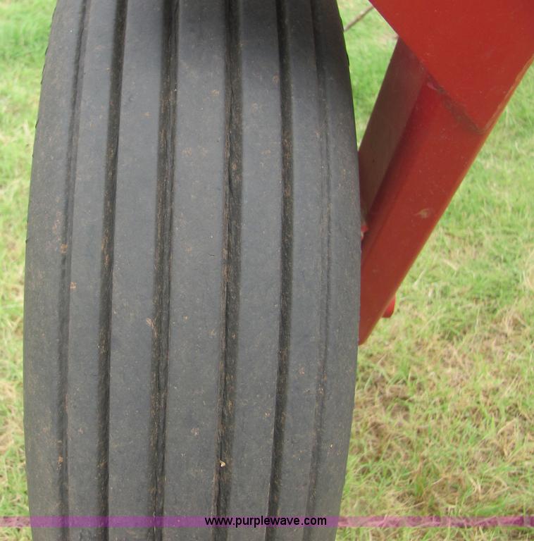 image for item A3613 2009 H&S BF16 bi-fold rake