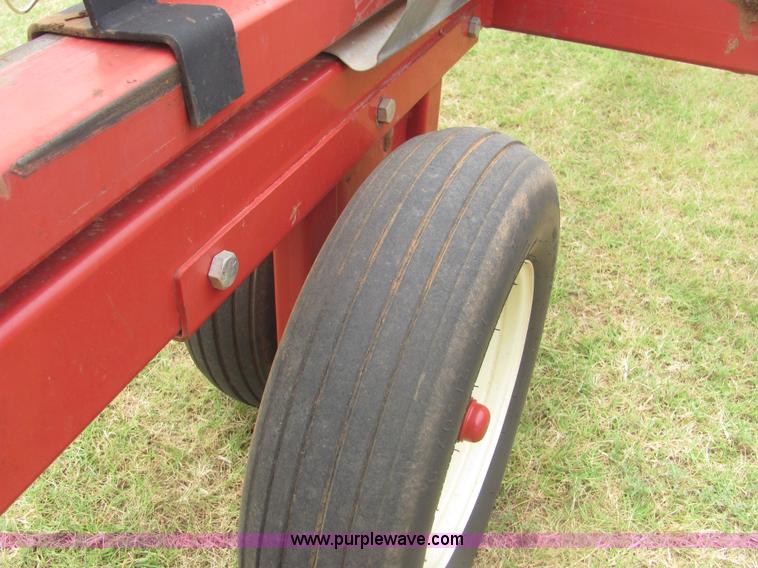 image for item A3613 2009 H&S BF16 bi-fold rake