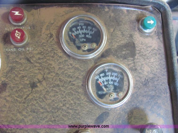 image for item A3678 1979 Versatile 855 tractor