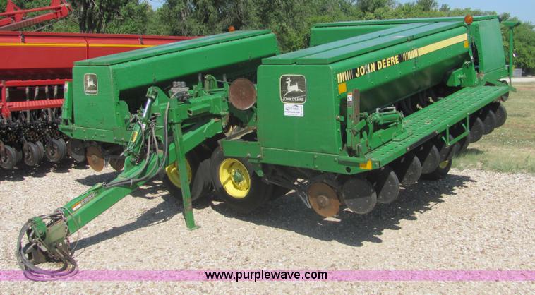 image for item A3681 1995 John Deere 455 35' folding drill