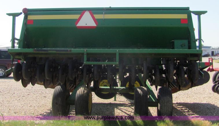 image for item A3681 1995 John Deere 455 35' folding drill