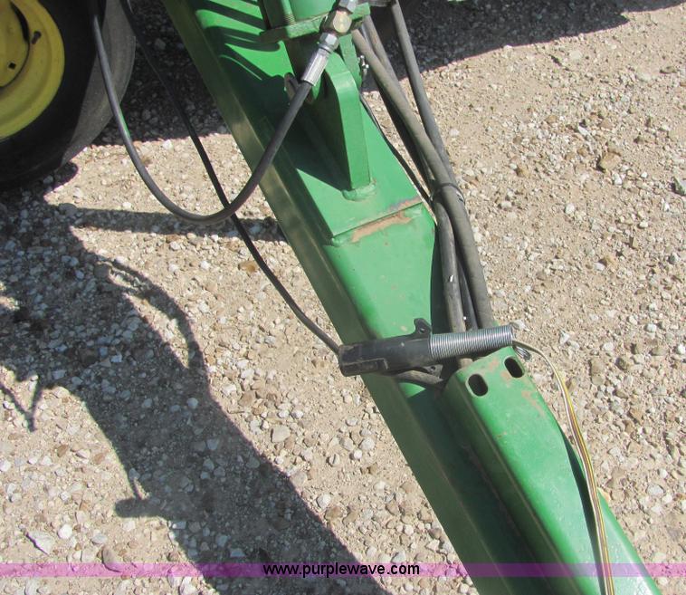 image for item A3681 1995 John Deere 455 35' folding drill