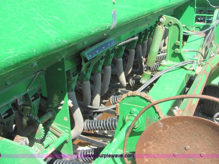 image for item A3681 1995 John Deere 455 35' folding drill