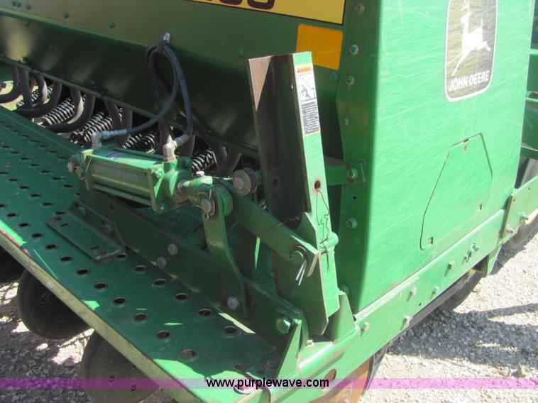 image for item A3681 1995 John Deere 455 35' folding drill