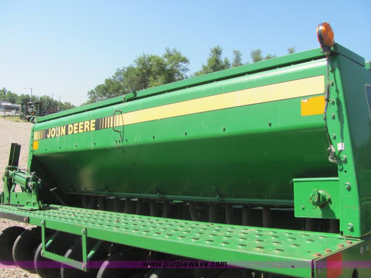 image for item A3681 1995 John Deere 455 35' folding drill