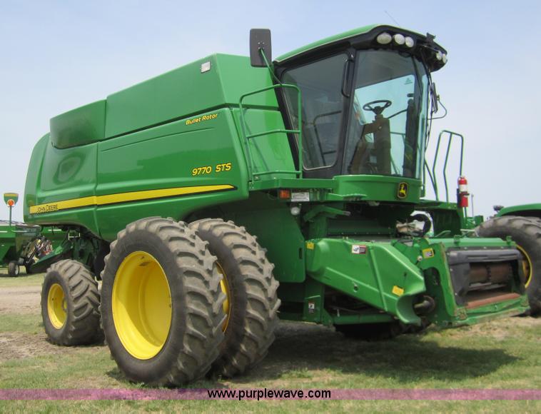 image for item A3750 2009 John Deere 9770 STS combine