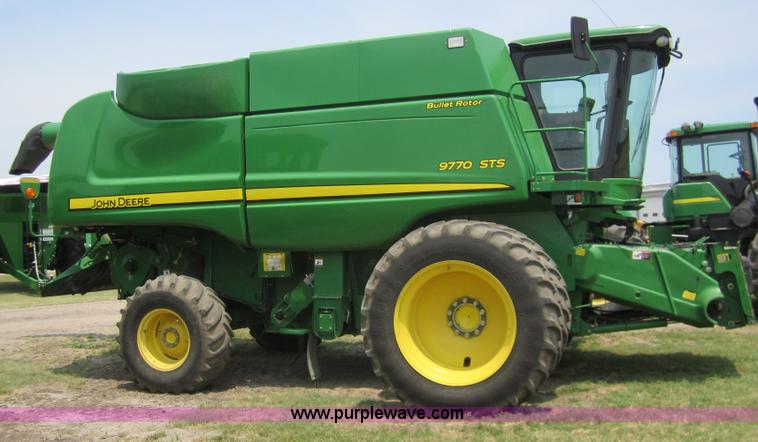 image for item A3750 2009 John Deere 9770 STS combine