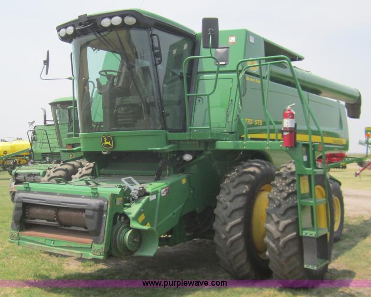 image for item A3750 2009 John Deere 9770 STS combine