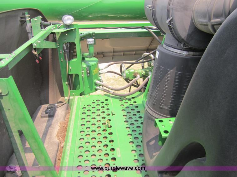 image for item A3750 2009 John Deere 9770 STS combine