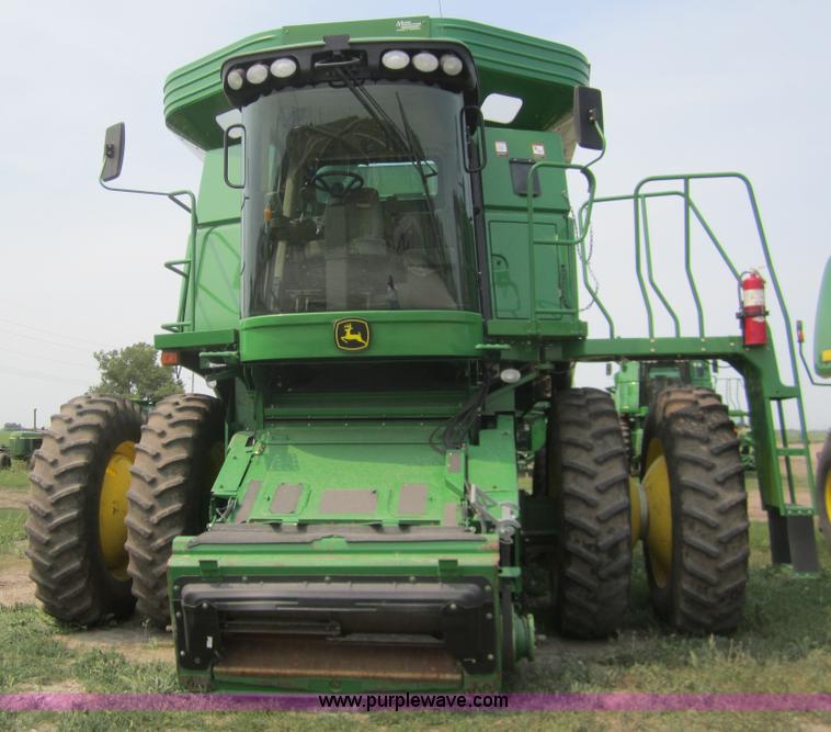 image for item A3751 2008 John Deere 9770 STS combine