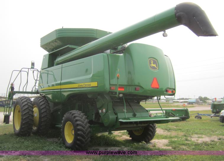 image for item A3751 2008 John Deere 9770 STS combine