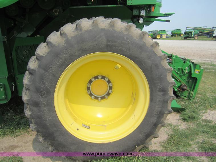 image for item A3751 2008 John Deere 9770 STS combine