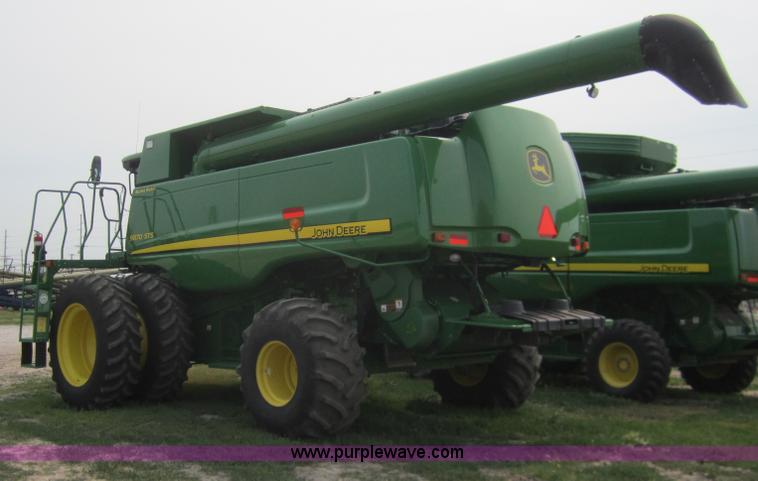 image for item A3752 2008 John Deere 9870 STS combine