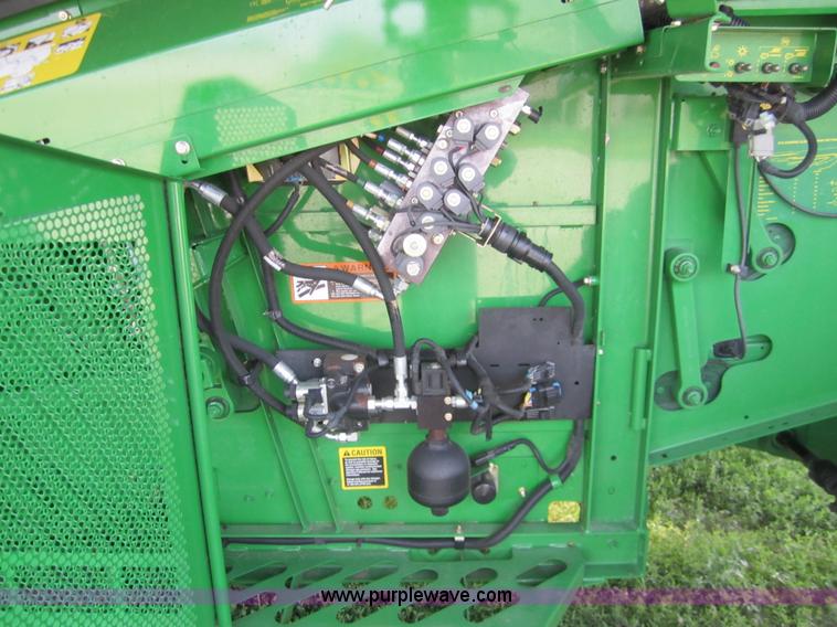 image for item A3752 2008 John Deere 9870 STS combine