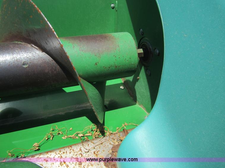 image for item A3758 1996 John Deere 893 8 row corn head