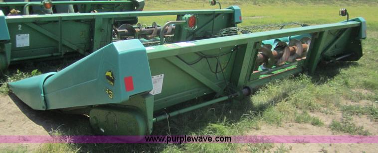 image for item A3759 1995 John Deere 893 8 row corn head