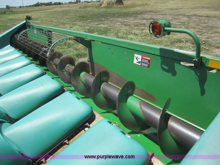 image for item A3759 1995 John Deere 893 8 row corn head