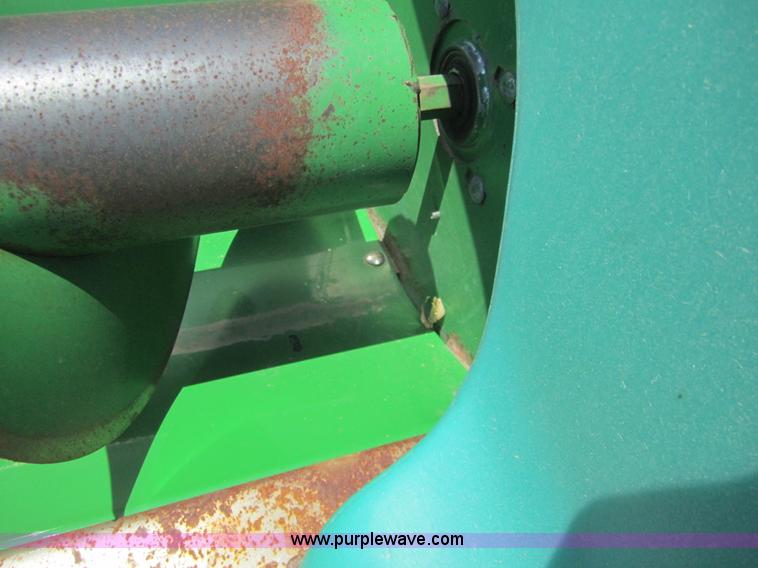 image for item A3759 1995 John Deere 893 8 row corn head