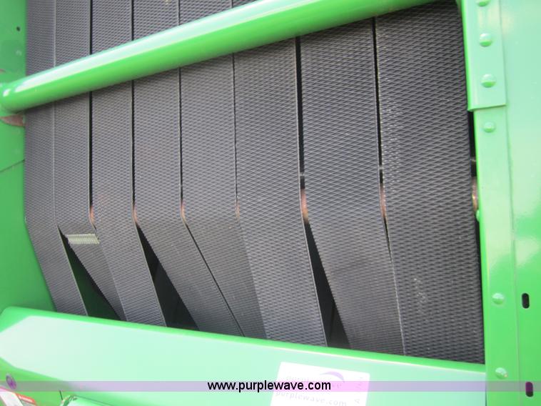 image for item A3769 2003 John Deere 567 round baler