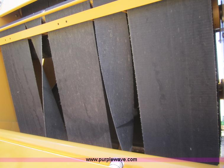 image for item A3770 2001 Vermeer 605XL round baler