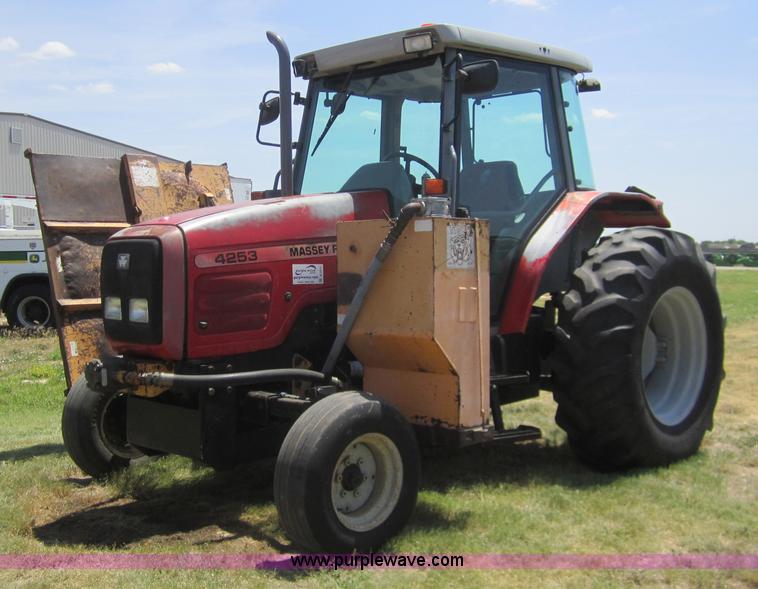 image for item A3771 1998 Massey-Ferguson 4253 tractor with belly mower