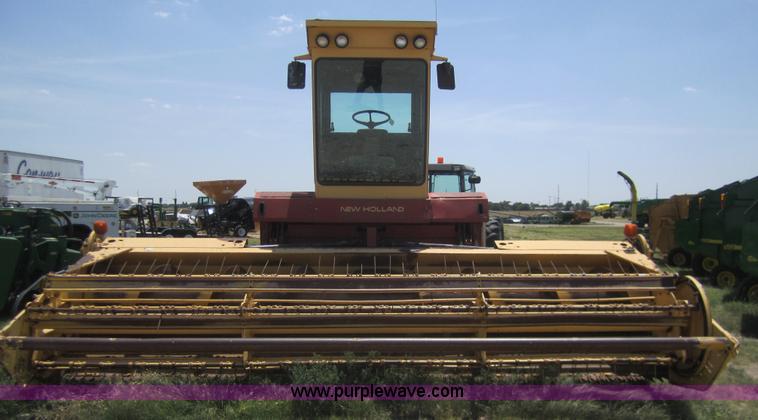 image for item A3772 1989 New Holland 1118 swather