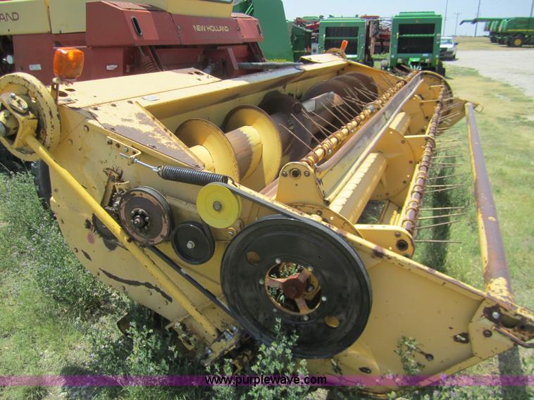 image for item A3772 1989 New Holland 1118 swather