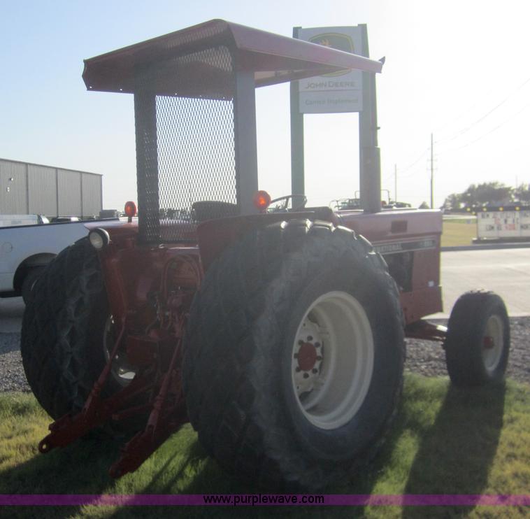 image for item A3773 1984 International 884 tractor
