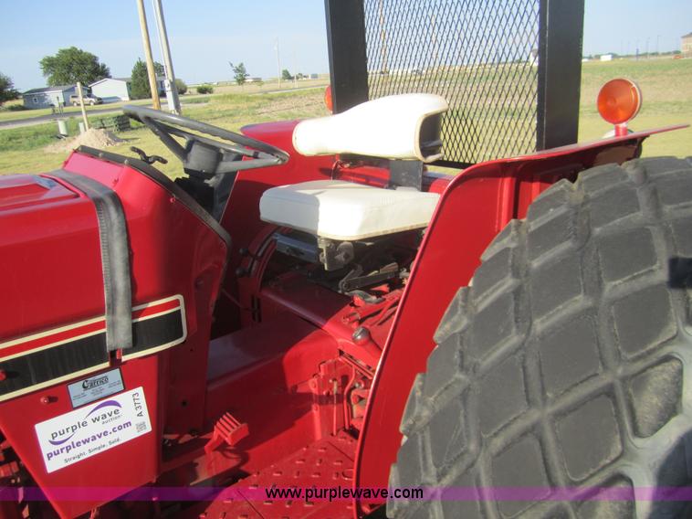 image for item A3773 1984 International 884 tractor